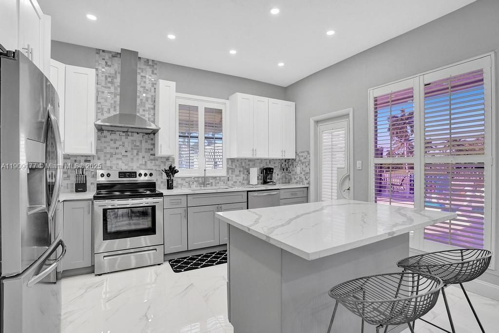 1109 SE 12th St, Deerfield Beach, FL 33441 Photo