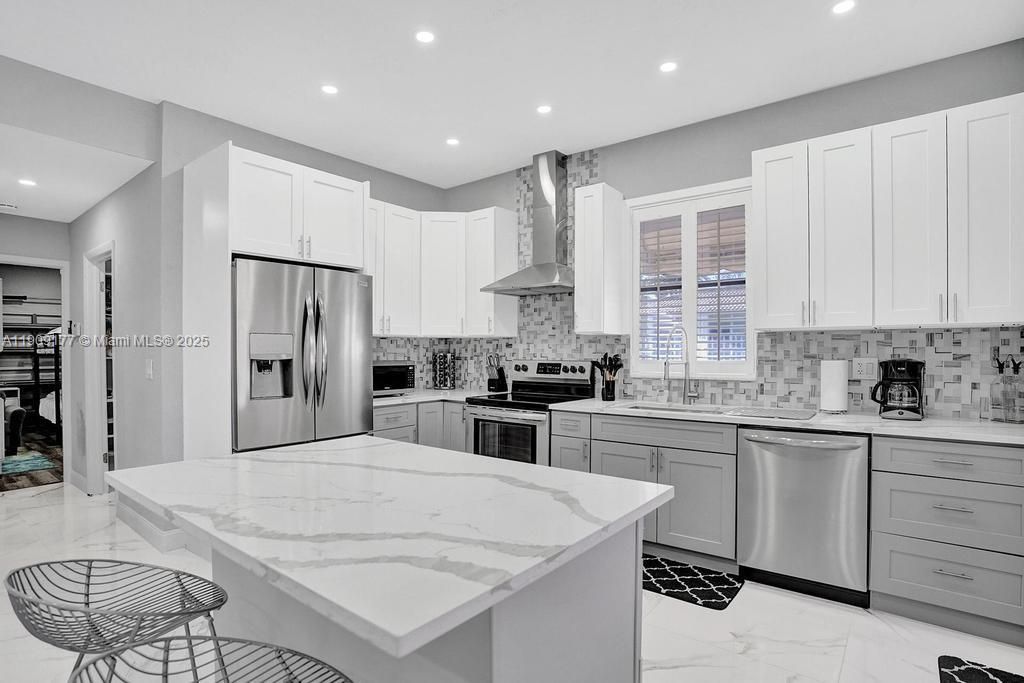 1109 SE 12th St, Deerfield Beach, FL 33441 Photo