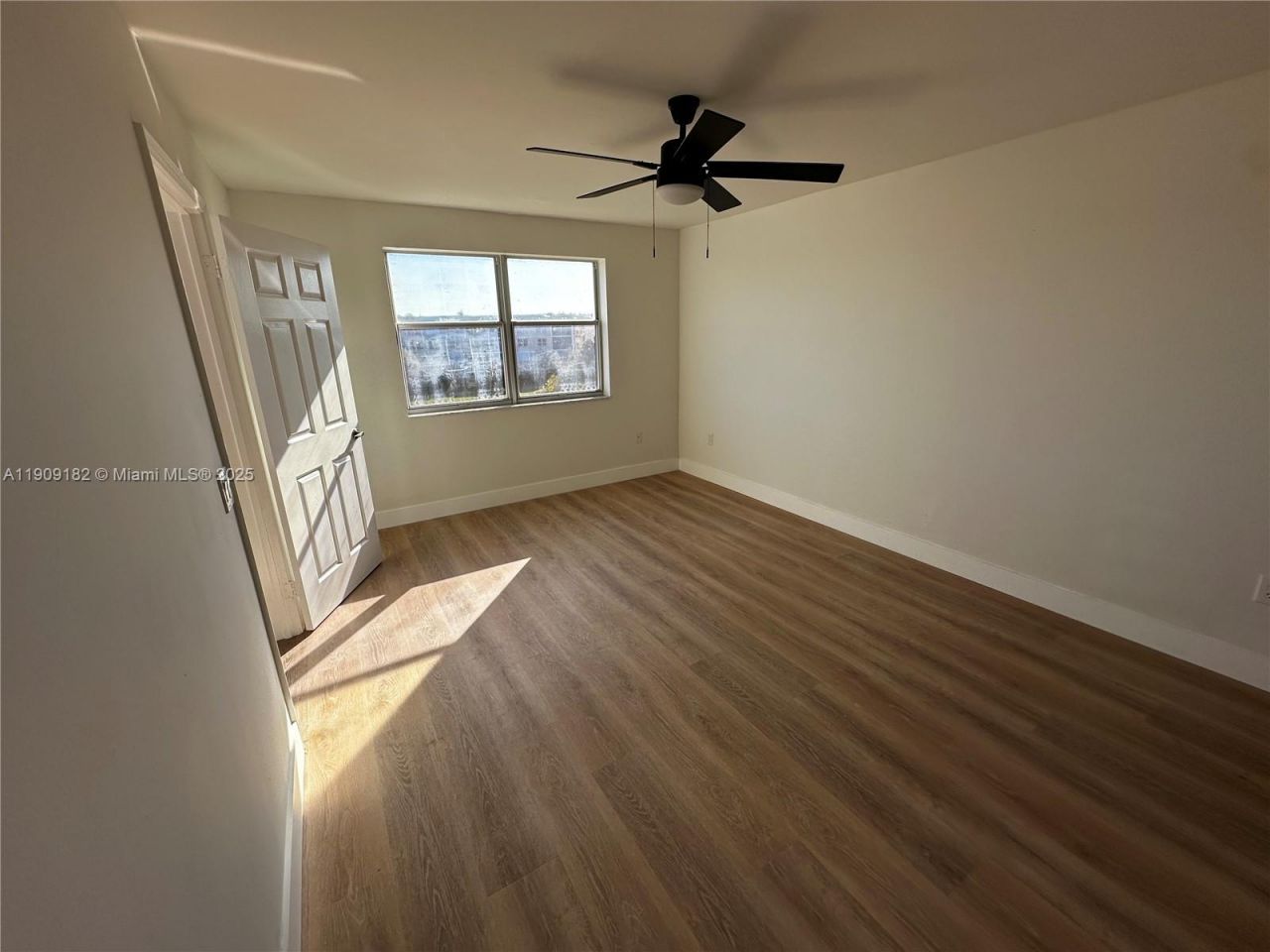 2560 NW 103rd Ave, Unit 402, Sunrise, FL 33322 Photo