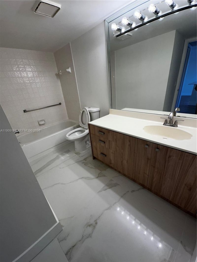 2560 NW 103rd Ave, Unit 402, Sunrise, FL 33322 Photo