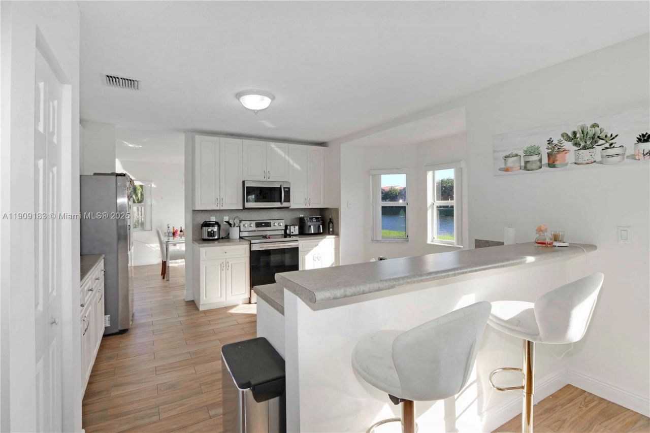 21031 SW 88 Ct, Cutler Bay, FL 33189 Photo