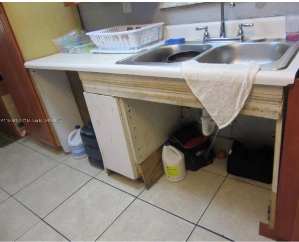 2800 NW 9th Pl, Fort Lauderdale, FL 33311 Photo