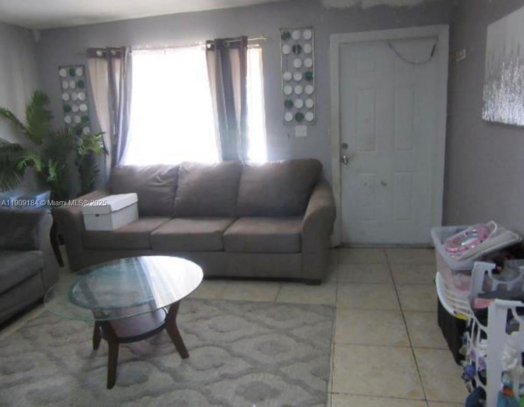 2800 NW 9th Pl, Fort Lauderdale, FL 33311 Photo