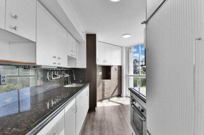 1688 West Ave, Unit 602, Miami Beach, FL 33139 Photo