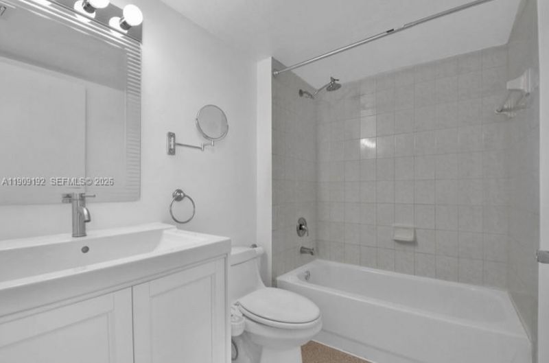 1688 West Ave, Unit 602, Miami Beach, FL 33139 Photo