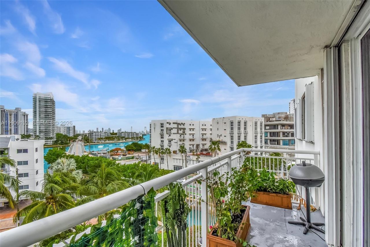 1688 West Ave, Unit 602, Miami Beach, FL 33139 Photo