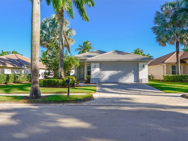 1868 Harbor View Cir, Weston, FL 33327