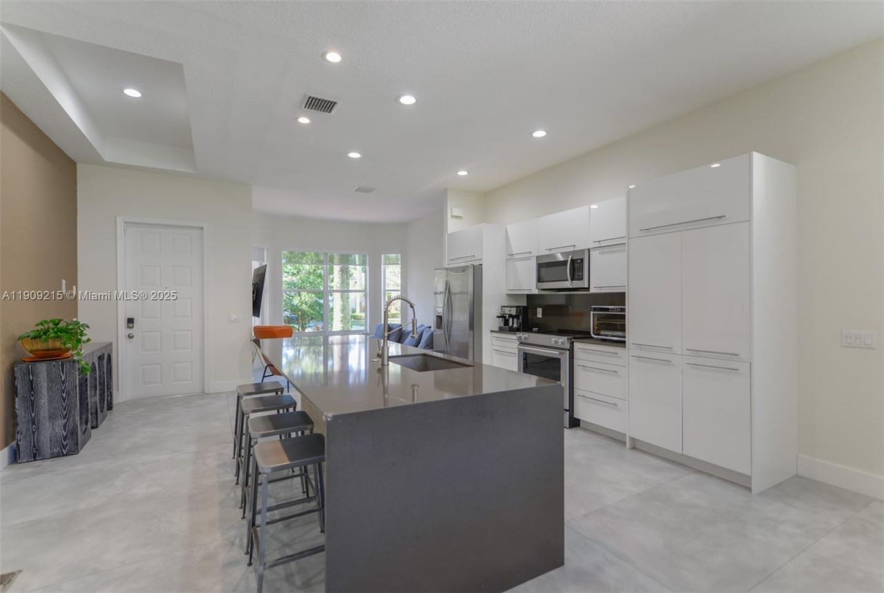 1868 Harbor View Cir, Weston, FL 33327 Photo