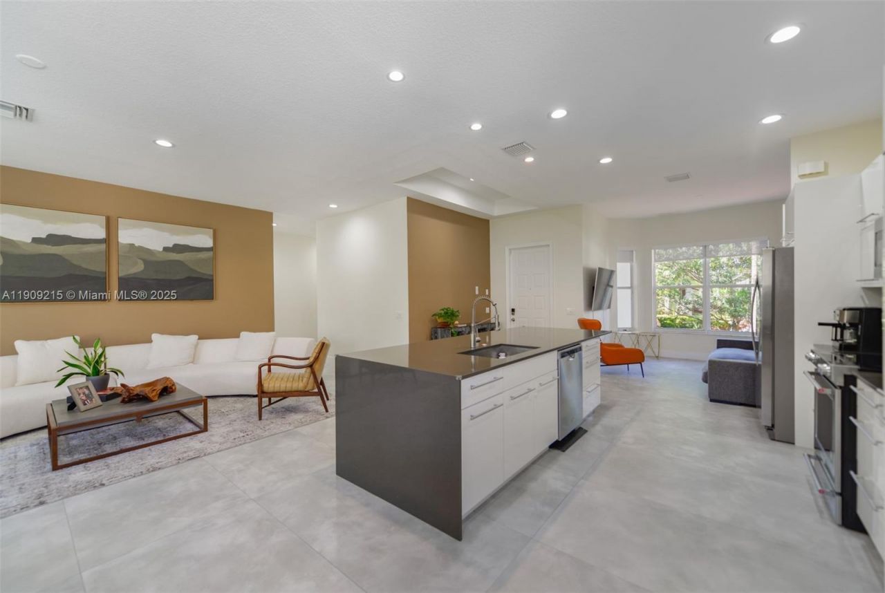 1868 Harbor View Cir, Weston, FL 33327 Photo