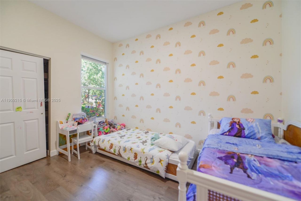 1868 Harbor View Cir, Weston, FL 33327 Photo