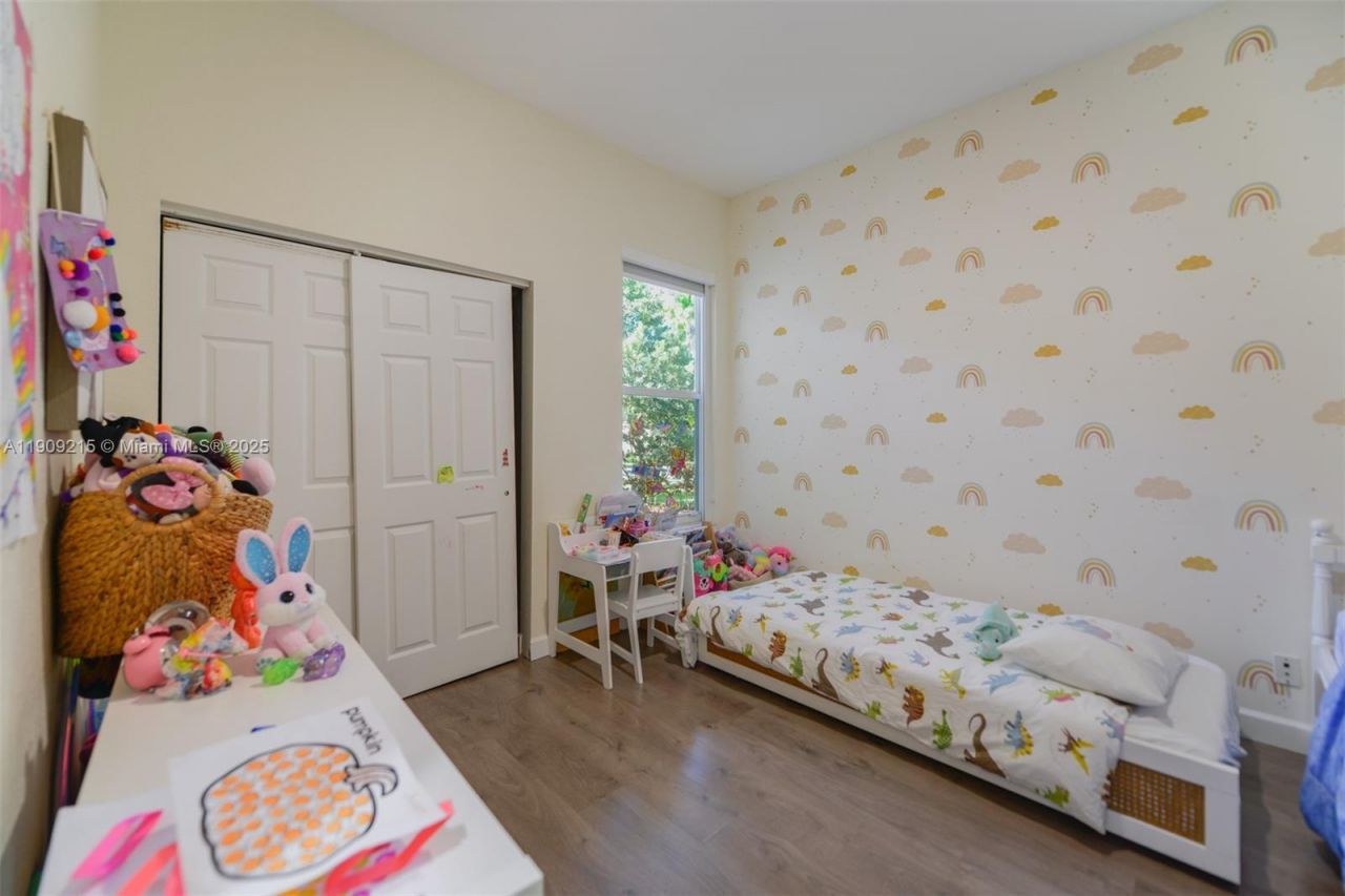 1868 Harbor View Cir, Weston, FL 33327 Photo