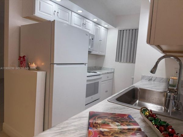 523 Trace Cir, Unit 105, Deerfield Beach, FL 33441