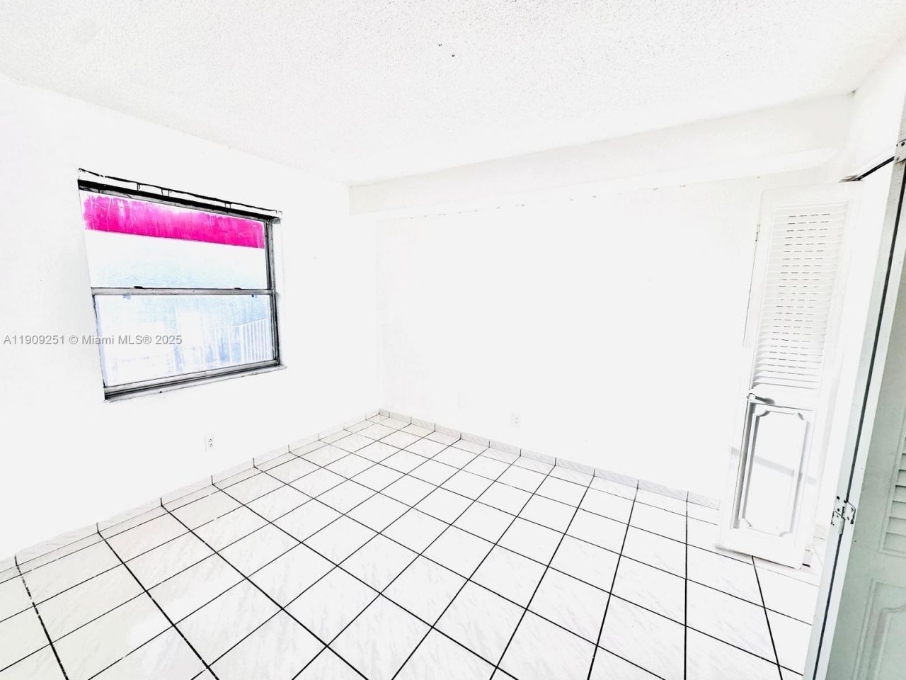 1750 W 46th St, Unit 535, Hialeah, FL 33012 Photo