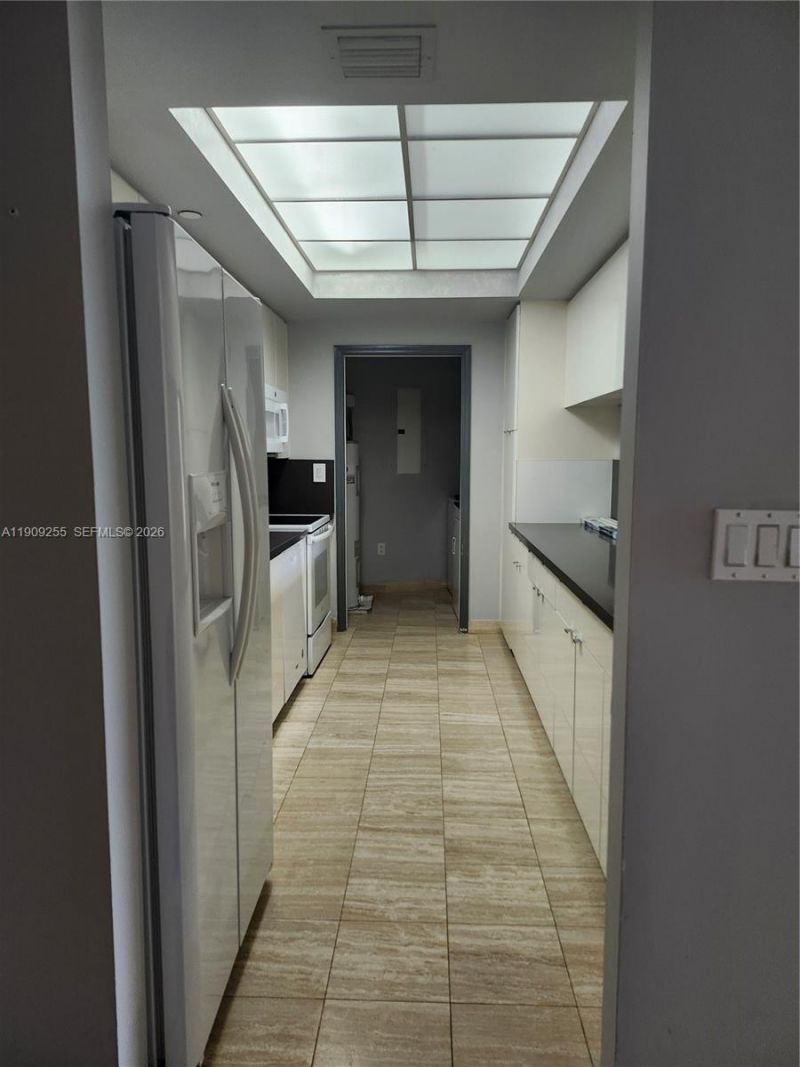 9805 NW 52nd St, Unit 312, Doral, FL 33178 Photo