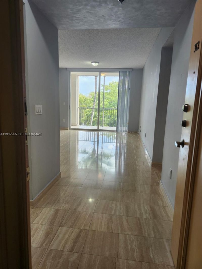 9805 NW 52nd St, Unit 312, Doral, FL 33178 Photo