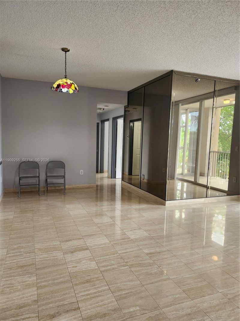 9805 NW 52nd St, Unit 312, Doral, FL 33178 Photo