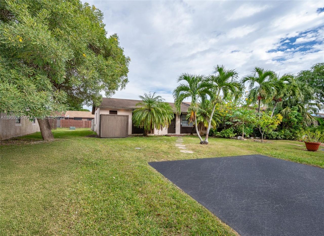 13579 SW 49th Ter, Miami, FL 33175 Photo