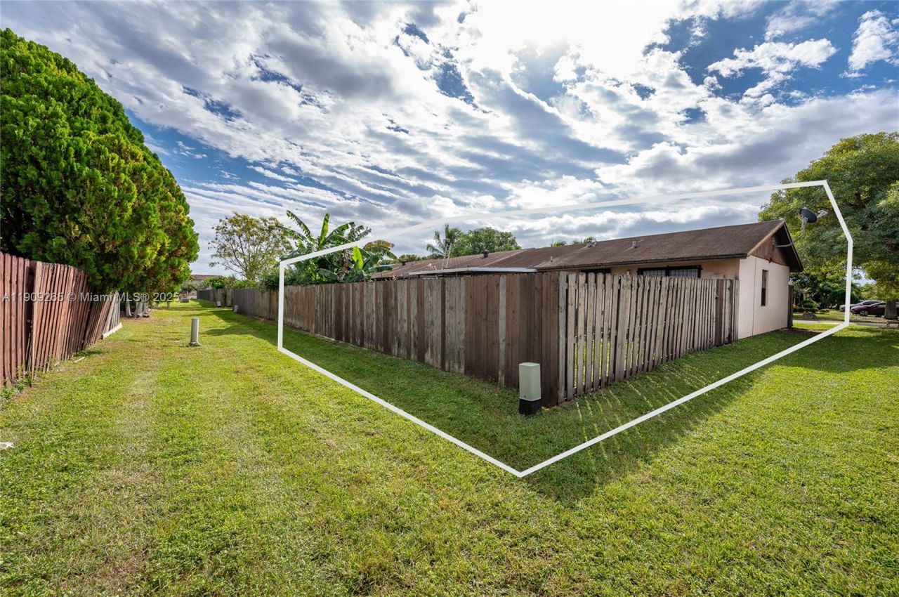 13579 SW 49th Ter, Miami, FL 33175 Photo
