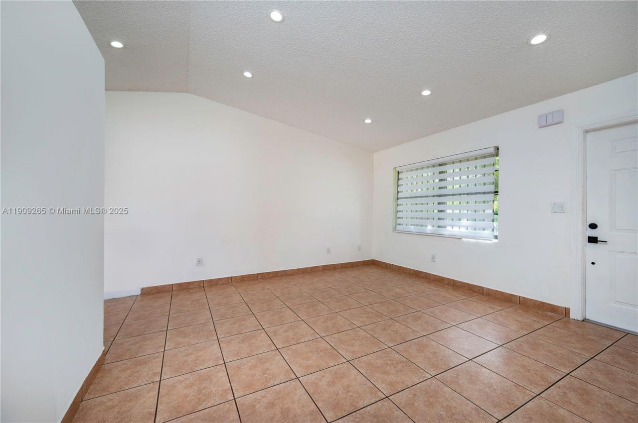 13579 SW 49th Ter, Miami, FL 33175 Photo