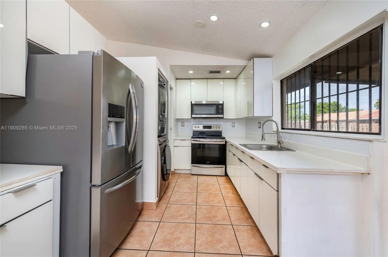 13579 SW 49th Ter, Miami, FL 33175 Photo