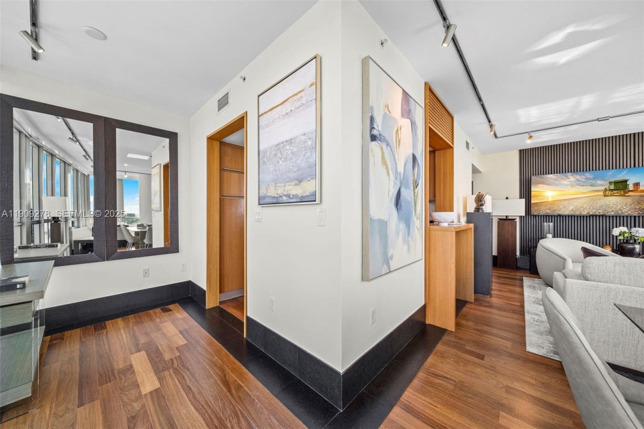 101 20th St, Unit 3202, Miami Beach, FL 33139 Photo