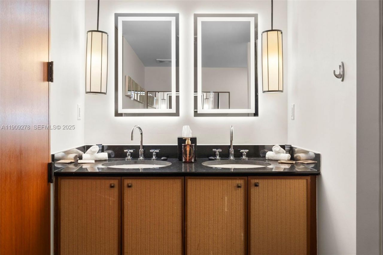 101 20th St, Unit 3202, Miami Beach, FL 33139 Photo