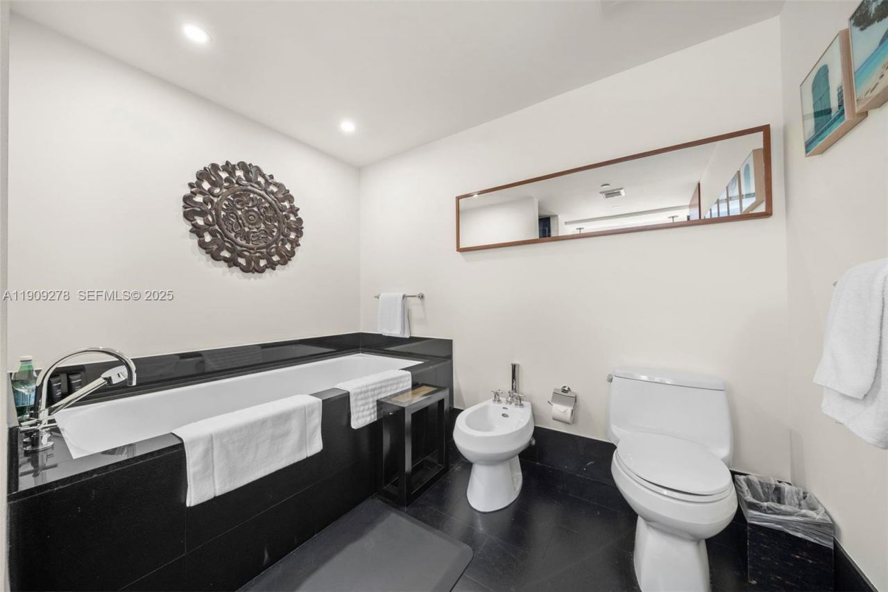 101 20th St, Unit 3202, Miami Beach, FL 33139 Photo