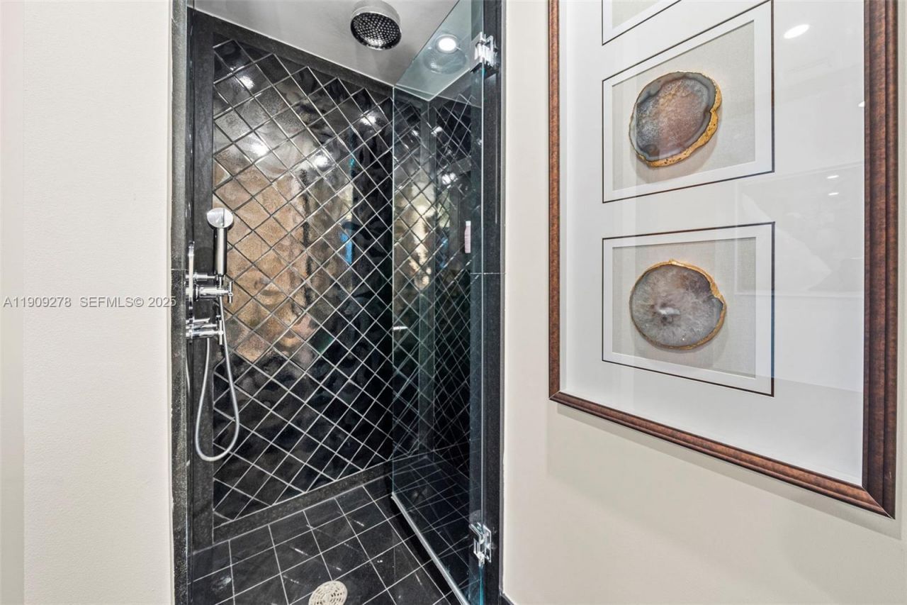 101 20th St, Unit 3202, Miami Beach, FL 33139 Photo