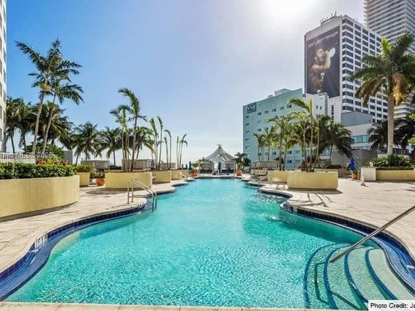 253 NE 2nd St, Unit 1901, Miami, FL 33132