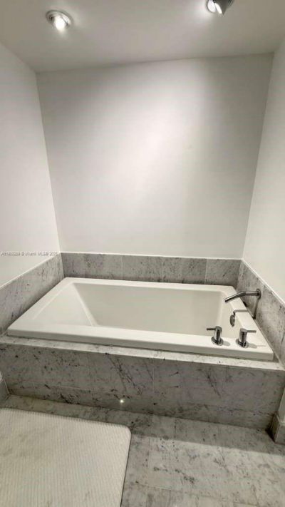 253 NE 2nd St, Unit 1901, Miami, FL 33132 Photo