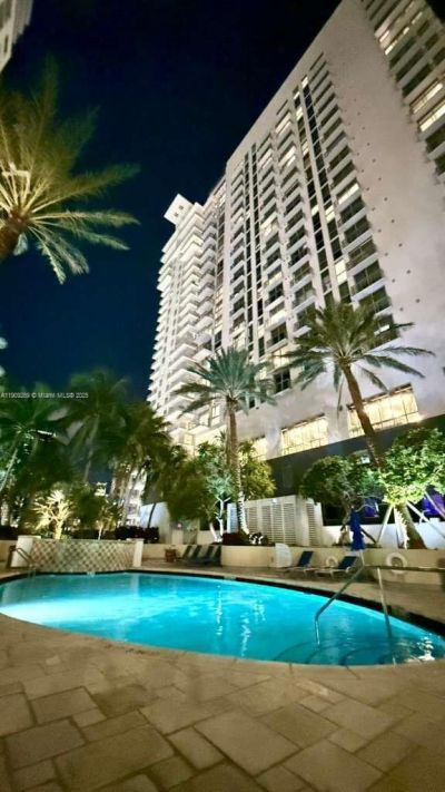 253 NE 2nd St, Unit 1901, Miami, FL 33132 Photo