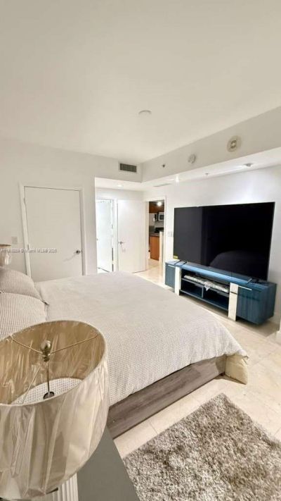 253 NE 2nd St, Unit 1901, Miami, FL 33132 Photo