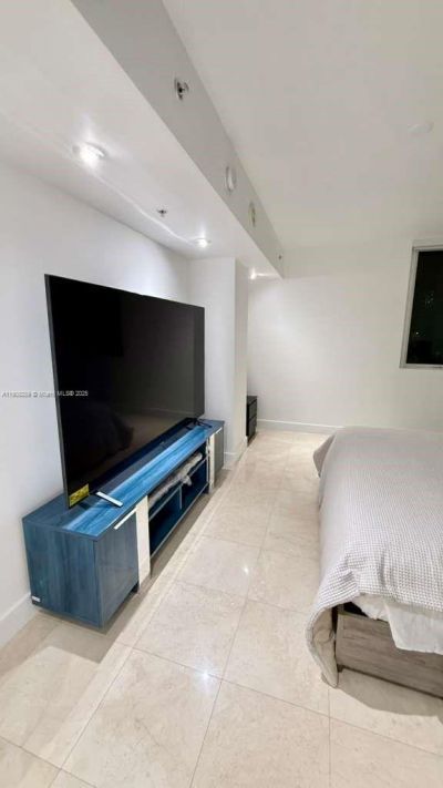 253 NE 2nd St, Unit 1901, Miami, FL 33132 Photo