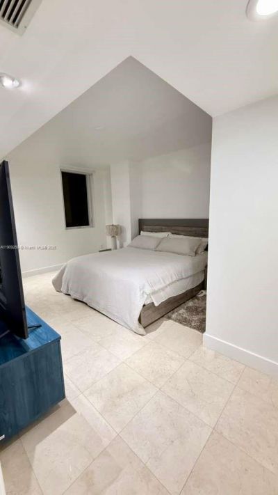 253 NE 2nd St, Unit 1901, Miami, FL 33132 Photo