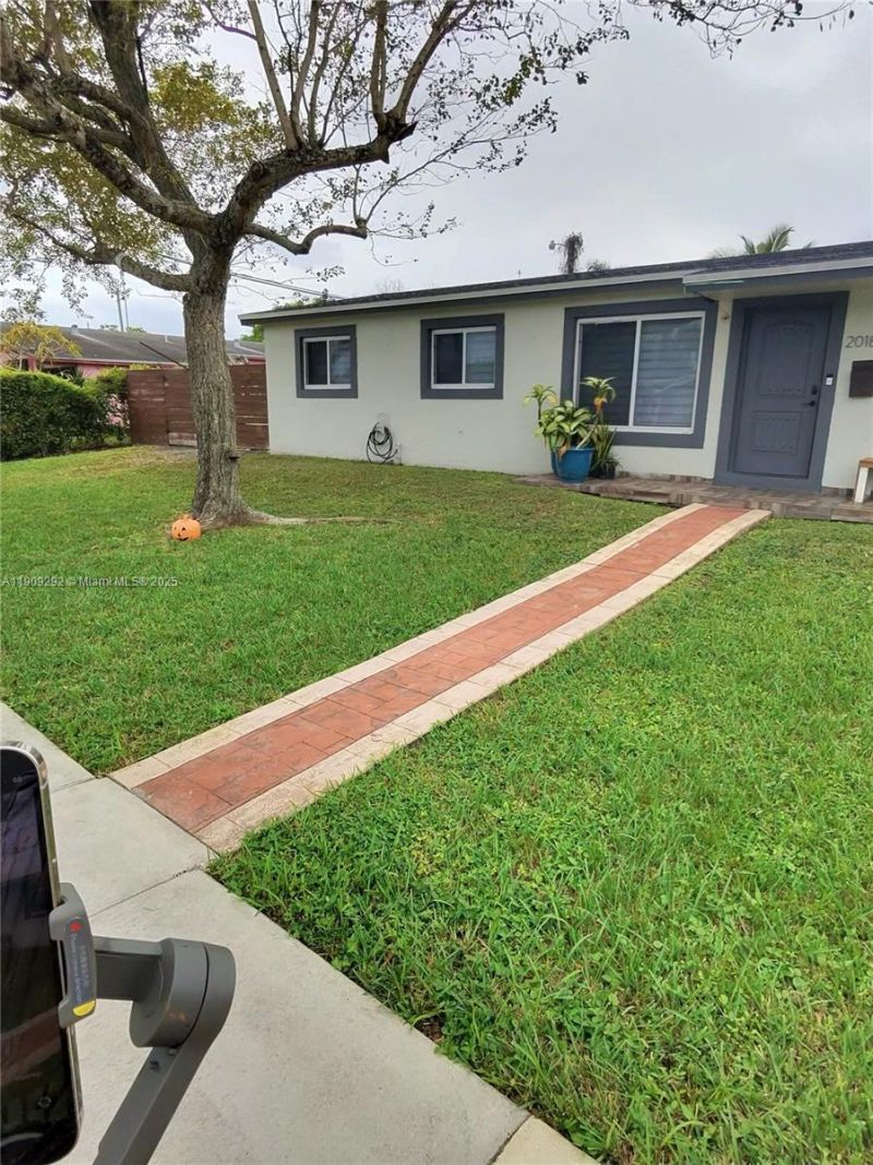 20180 NW 14th Ct, Miami Gardens, FL 33169 Photo