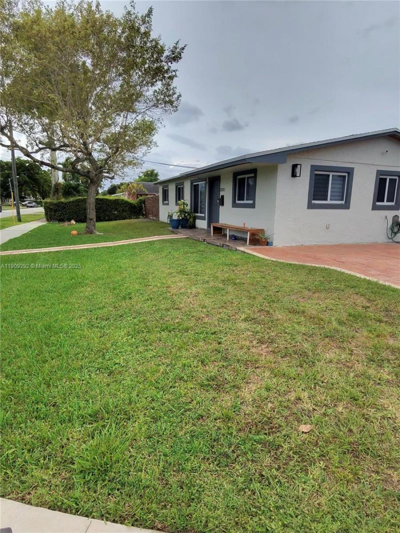 20180 NW 14th Ct, Miami Gardens, FL 33169 Photo