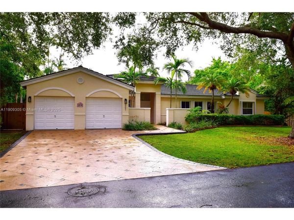 15021 SW 75th Ct, Palmetto Bay, FL 33158