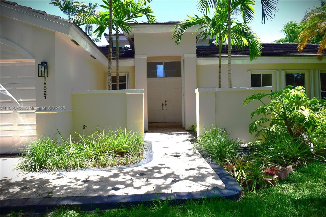 15021 SW 75th Ct, Palmetto Bay, FL 33158 Photo