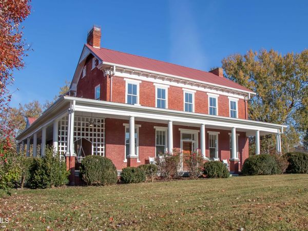 240 Maplehurst Lane, Bluff City, TN 37618