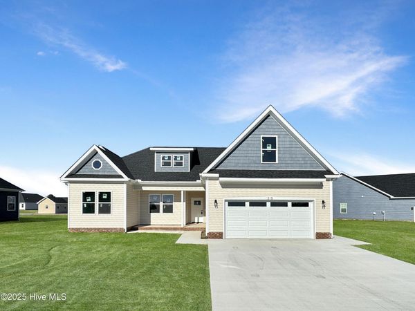 1061 Staysail Drive, Elizabeth City, NC 27909