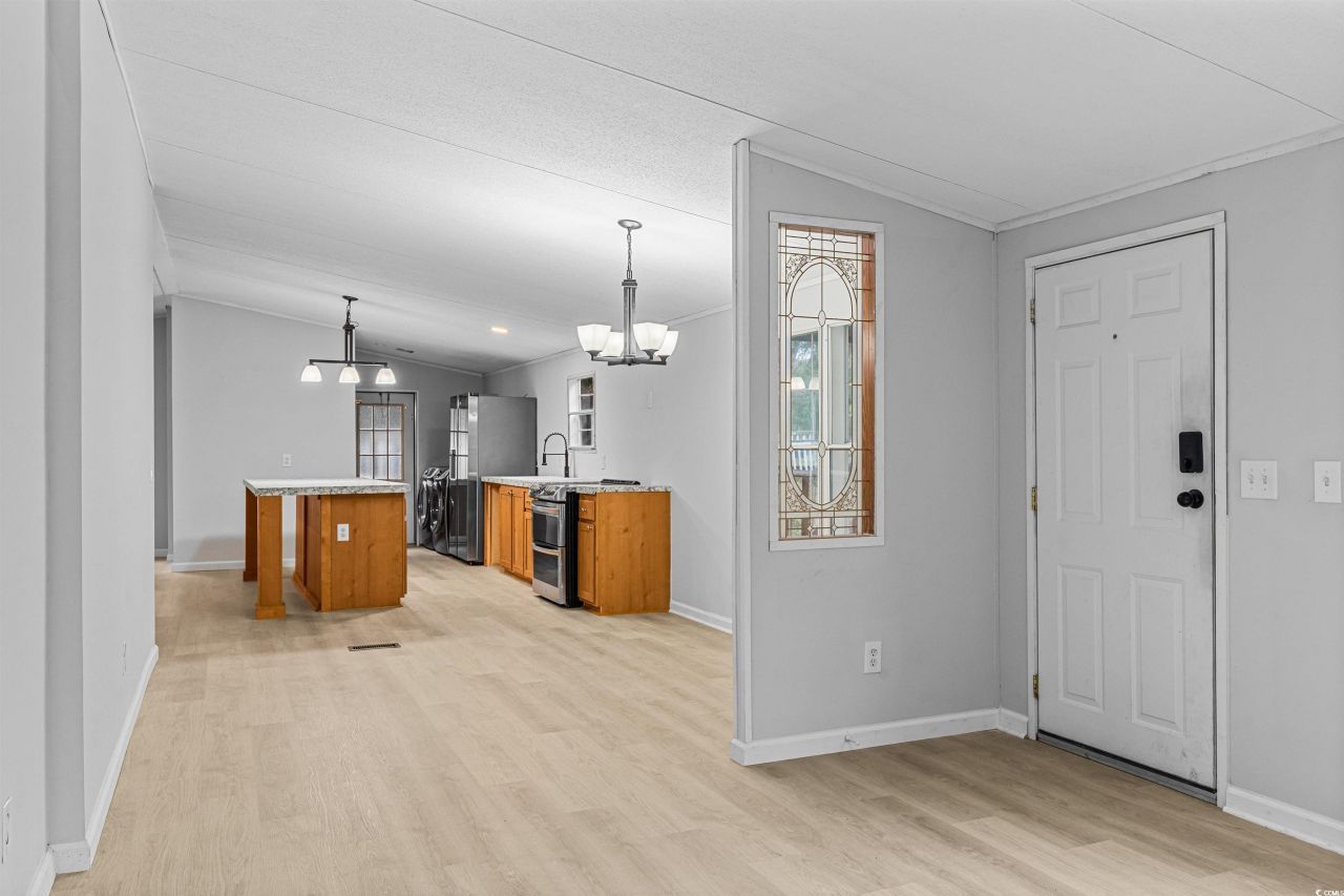 136 Vernon Way Photo 20