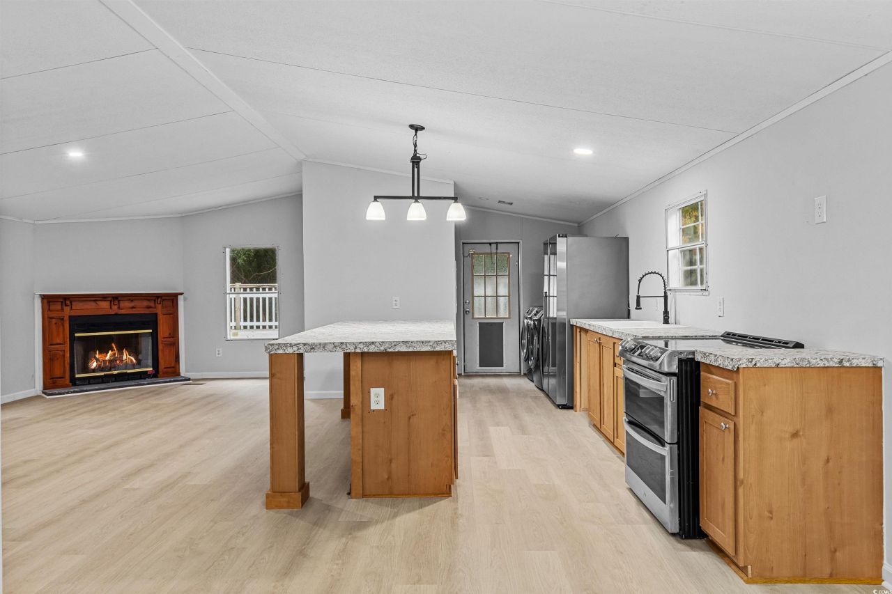 136 Vernon Way Photo 21