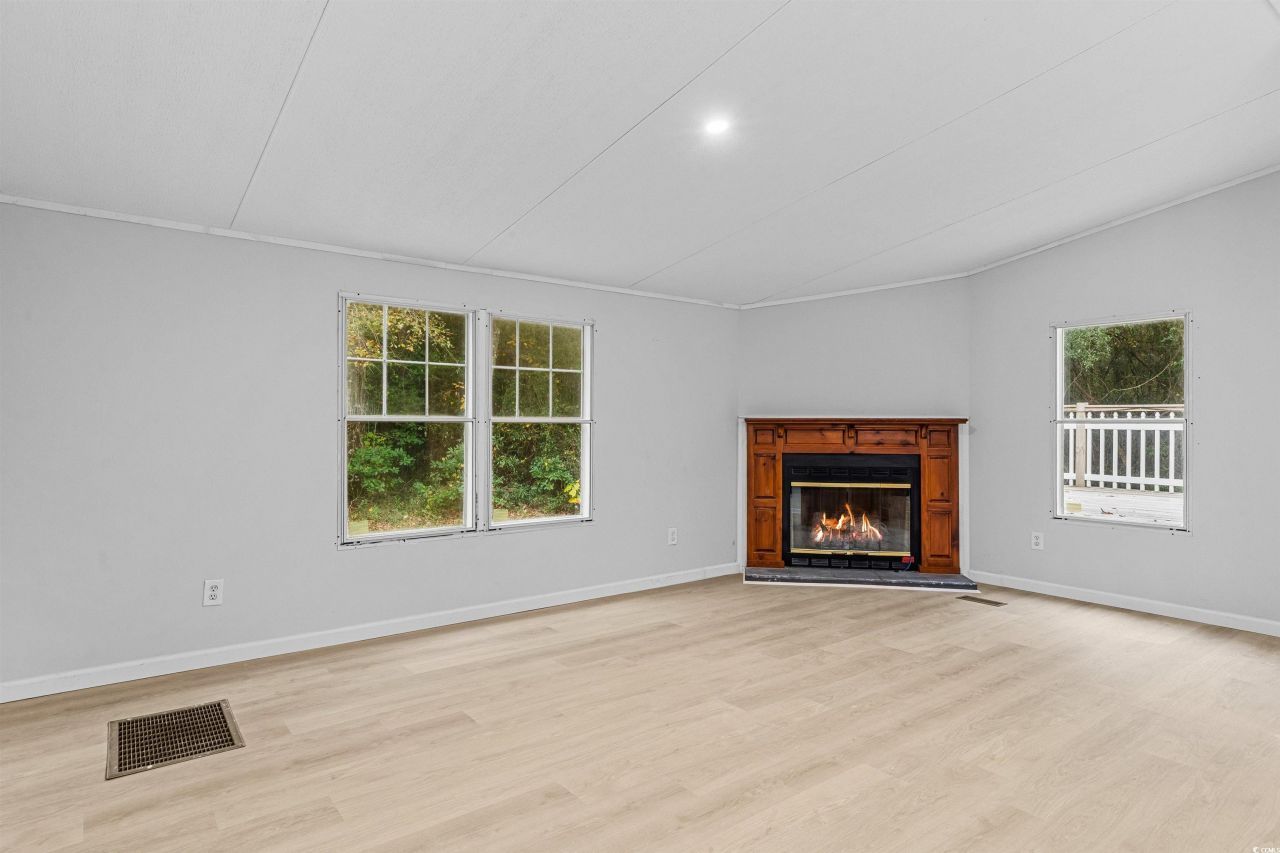 136 Vernon Way Photo 27