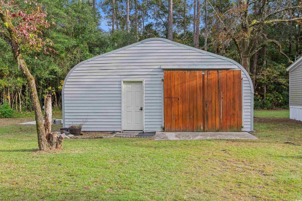 136 Vernon Way Photo 3