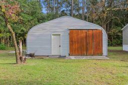 136 Vernon Way photo 4