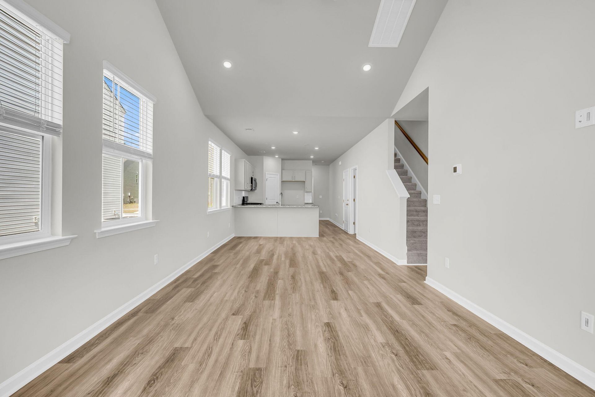 314 Clipper Court Photo 16