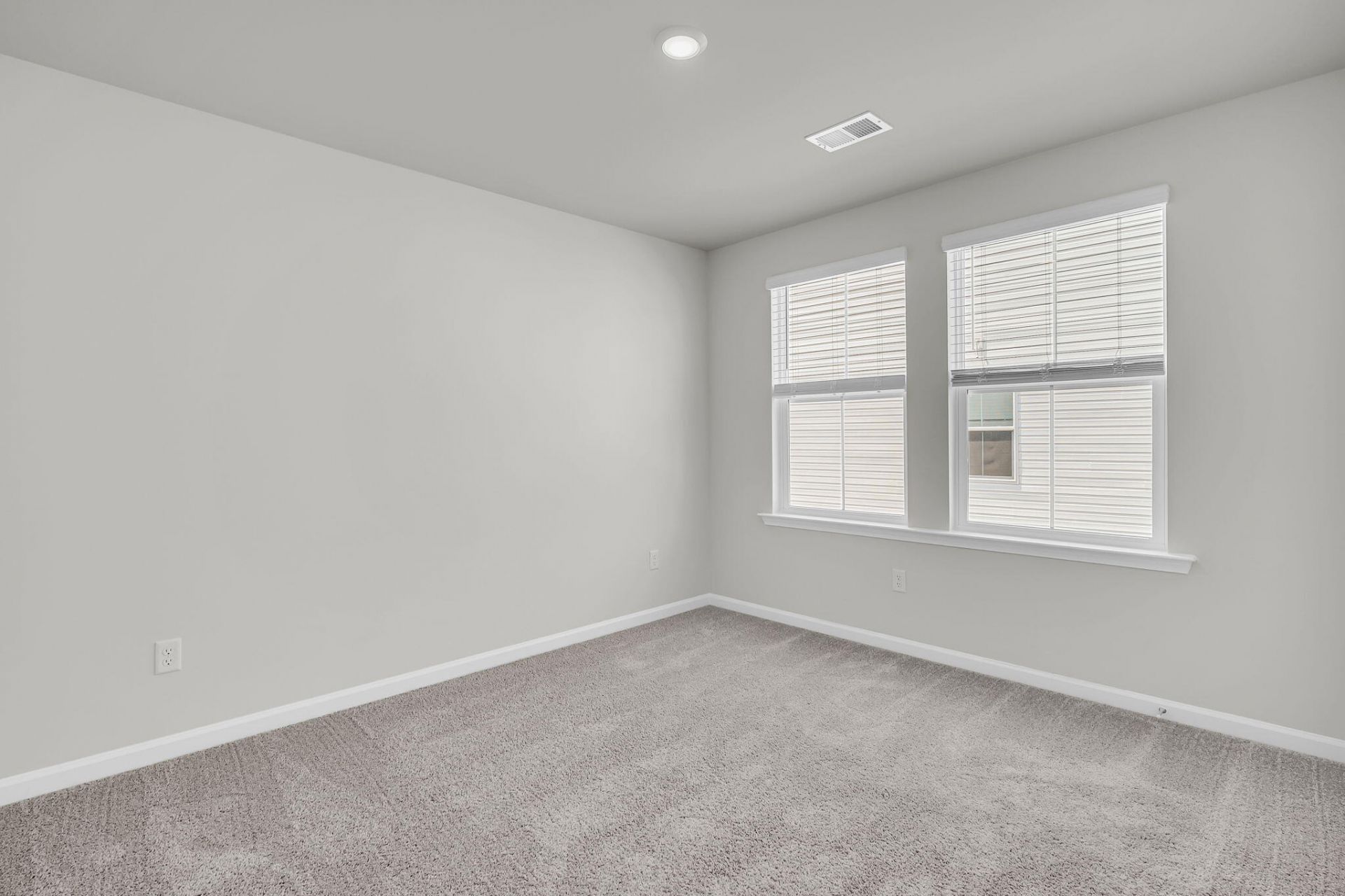 314 Clipper Court Photo 25