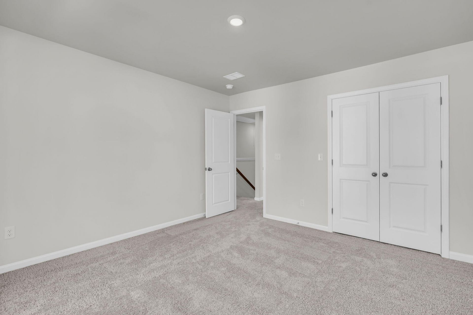 314 Clipper Court Photo 28