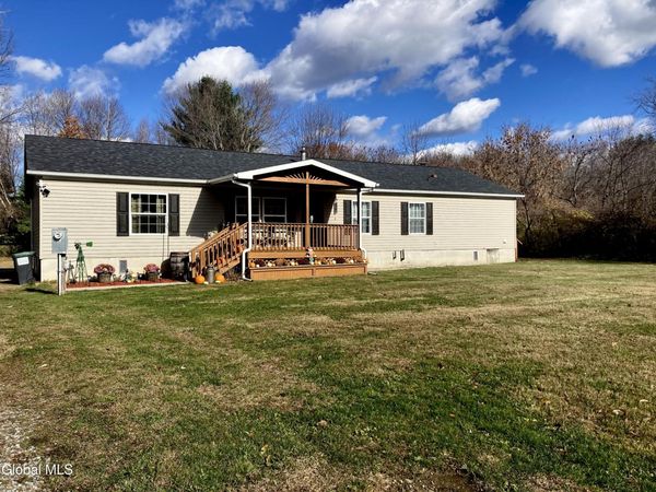 100 Youngs Road, Buskirk, NY 12028