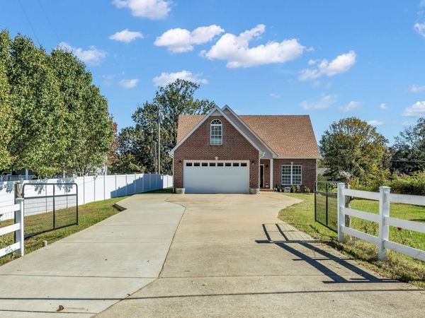 13535 Versailles Rd, Rockvale, TN 37153